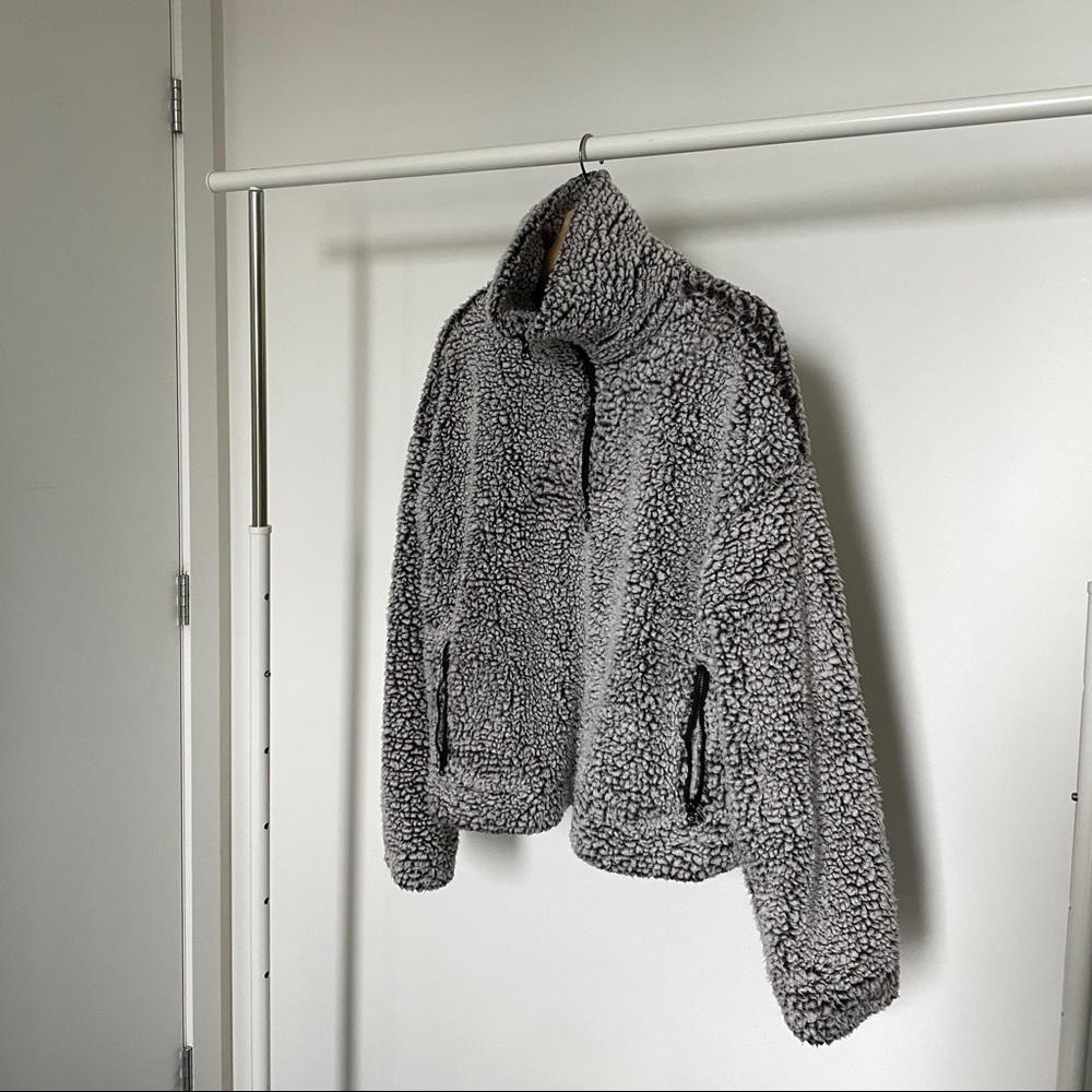 Thread+Supply teddy sweater (like new)